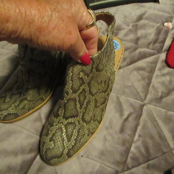 new gental soles by Kenneth cole snake skin heels sz 7.5 M - Picture 4 of 8